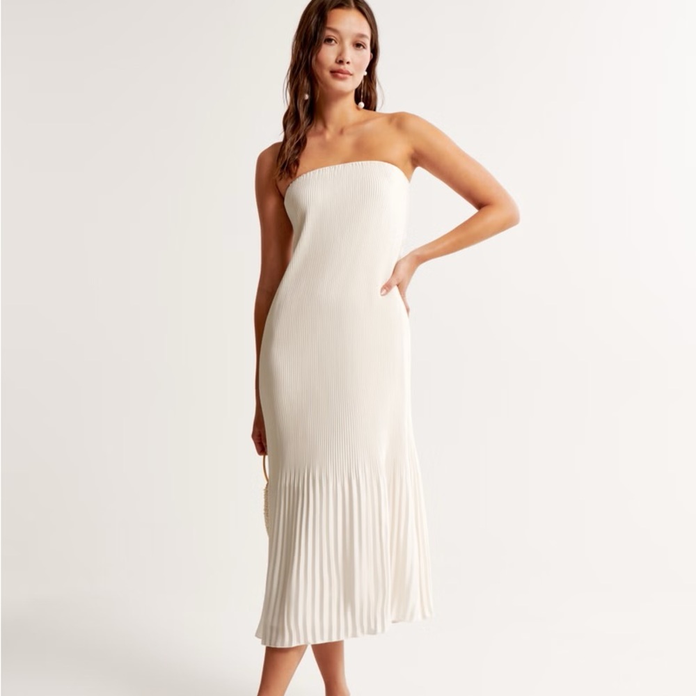 A&F Giselle Pleat Release Midi dress in white